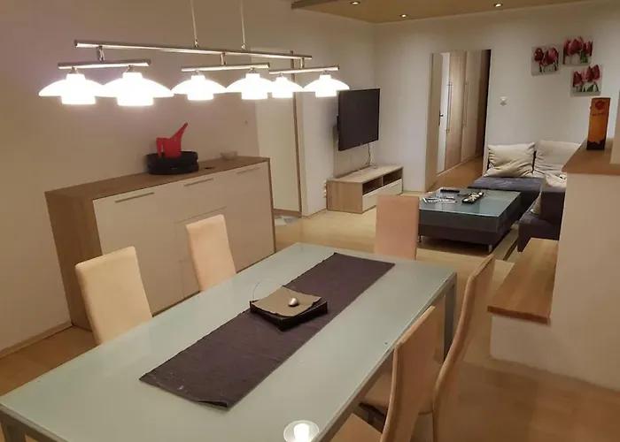 Daire Esslinger Hauptstr Spacious With Loggia