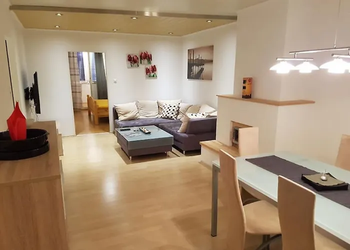 Esslinger Hauptstr Spacious With Loggia Daire Viyana